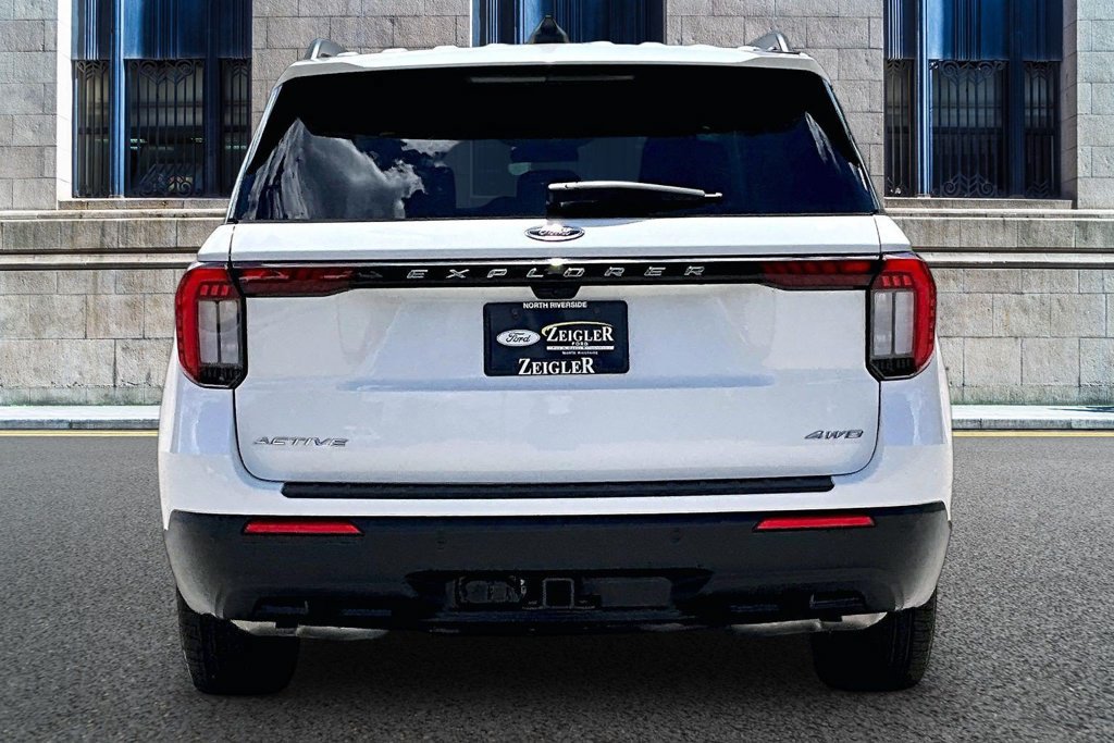 Certified 2025 Ford Explorer Active AWD/4WD image 4