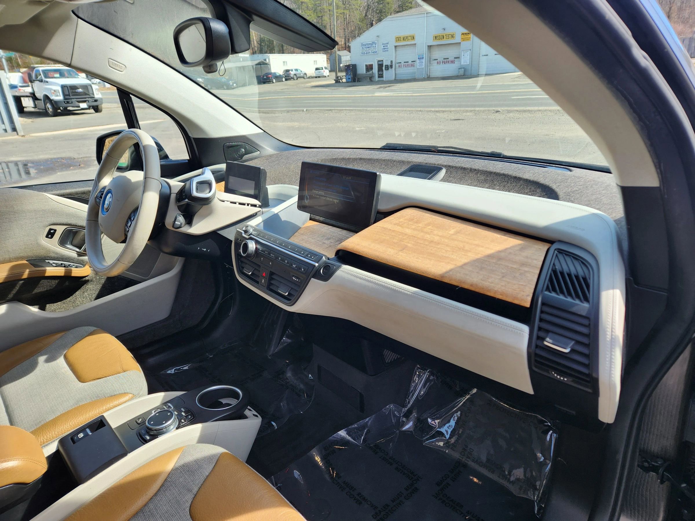 Used 2015 BMW i3 w/ Range Extender image 15