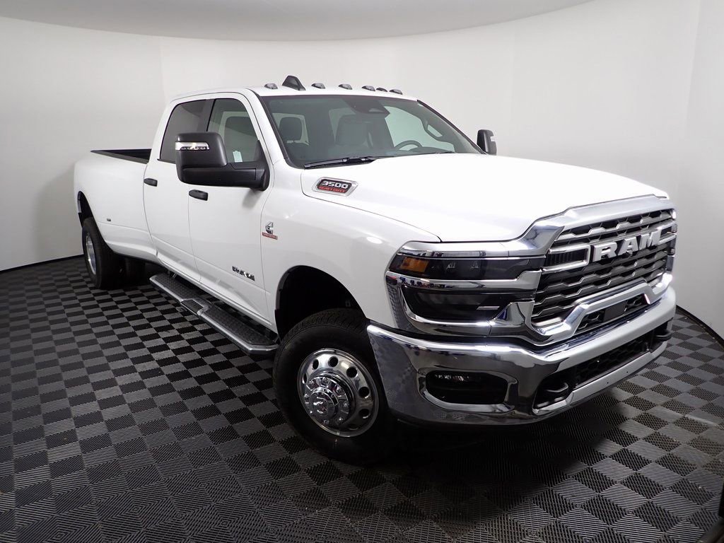 New 2026 RAM 3500 Big Horn image 7