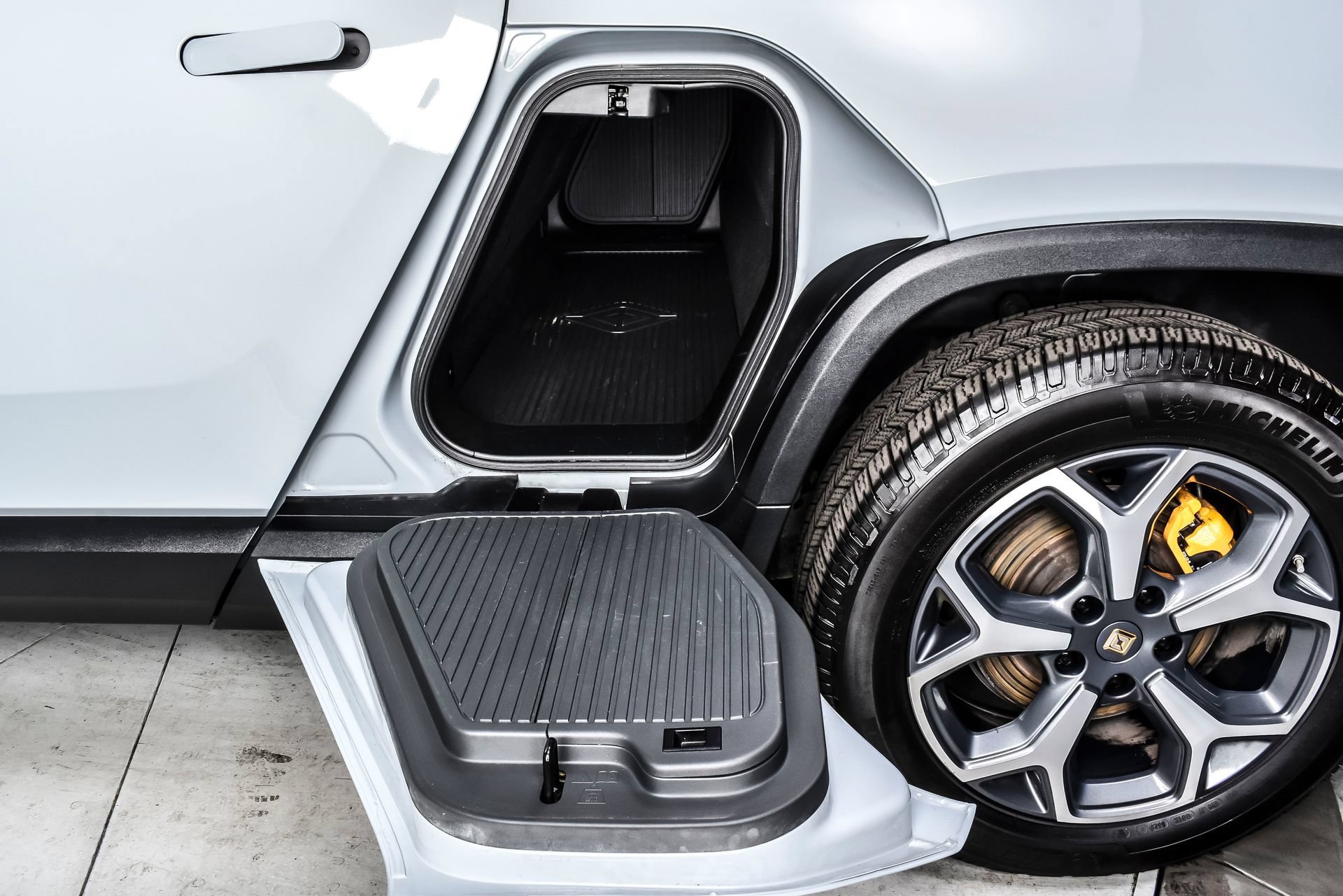 Used 2022 Rivian R1T Adventure AWD/4WD image 19