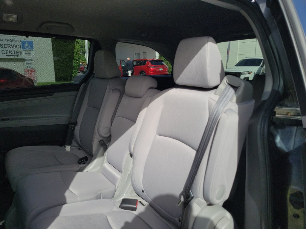 Used 2018 Honda Odyssey EX image 11