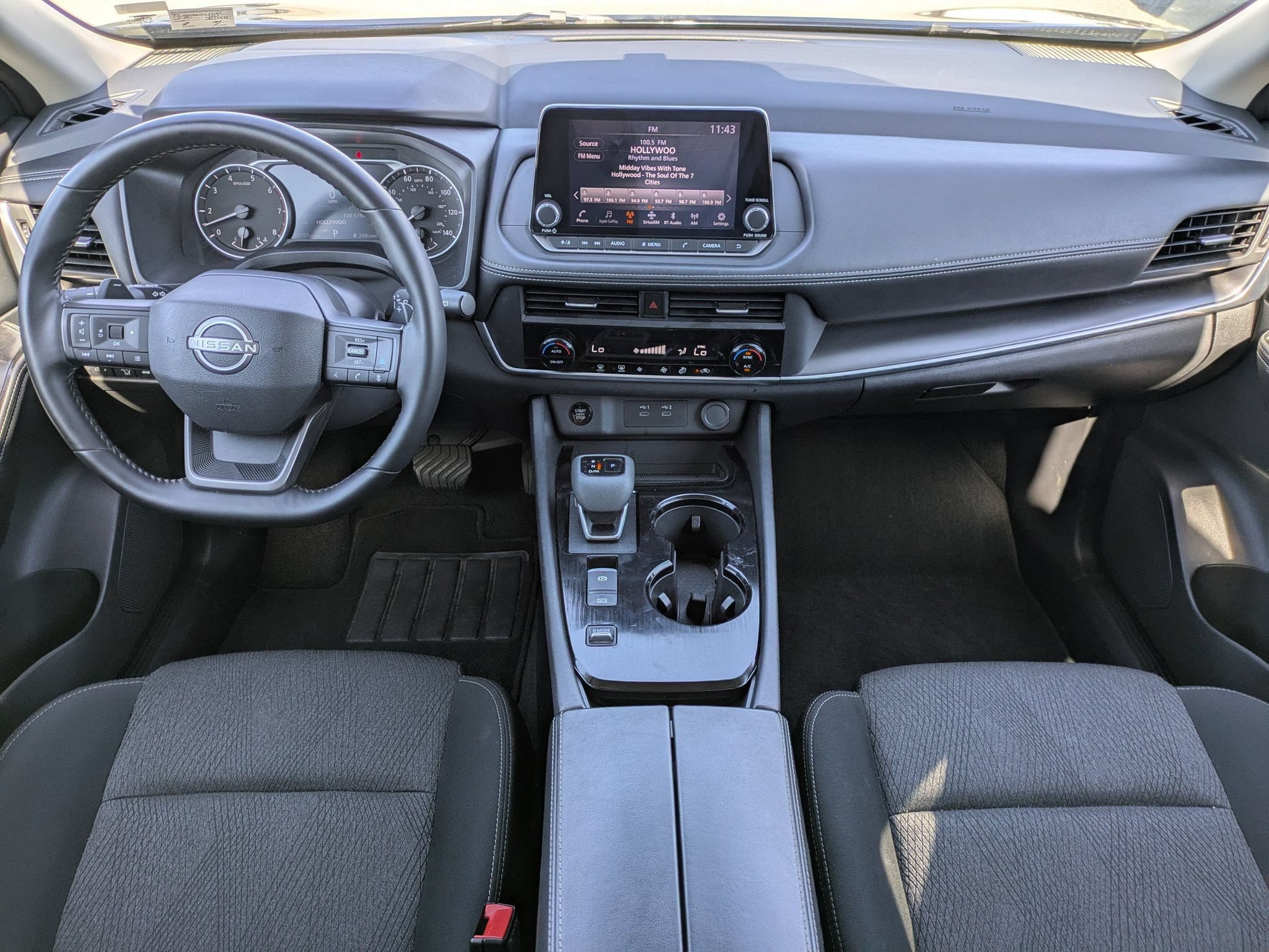 Certified 2026 Nissan Rogue SV FWD image 16