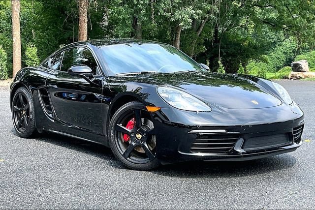 Used 2021 Porsche 718 Cayman RWD image 2