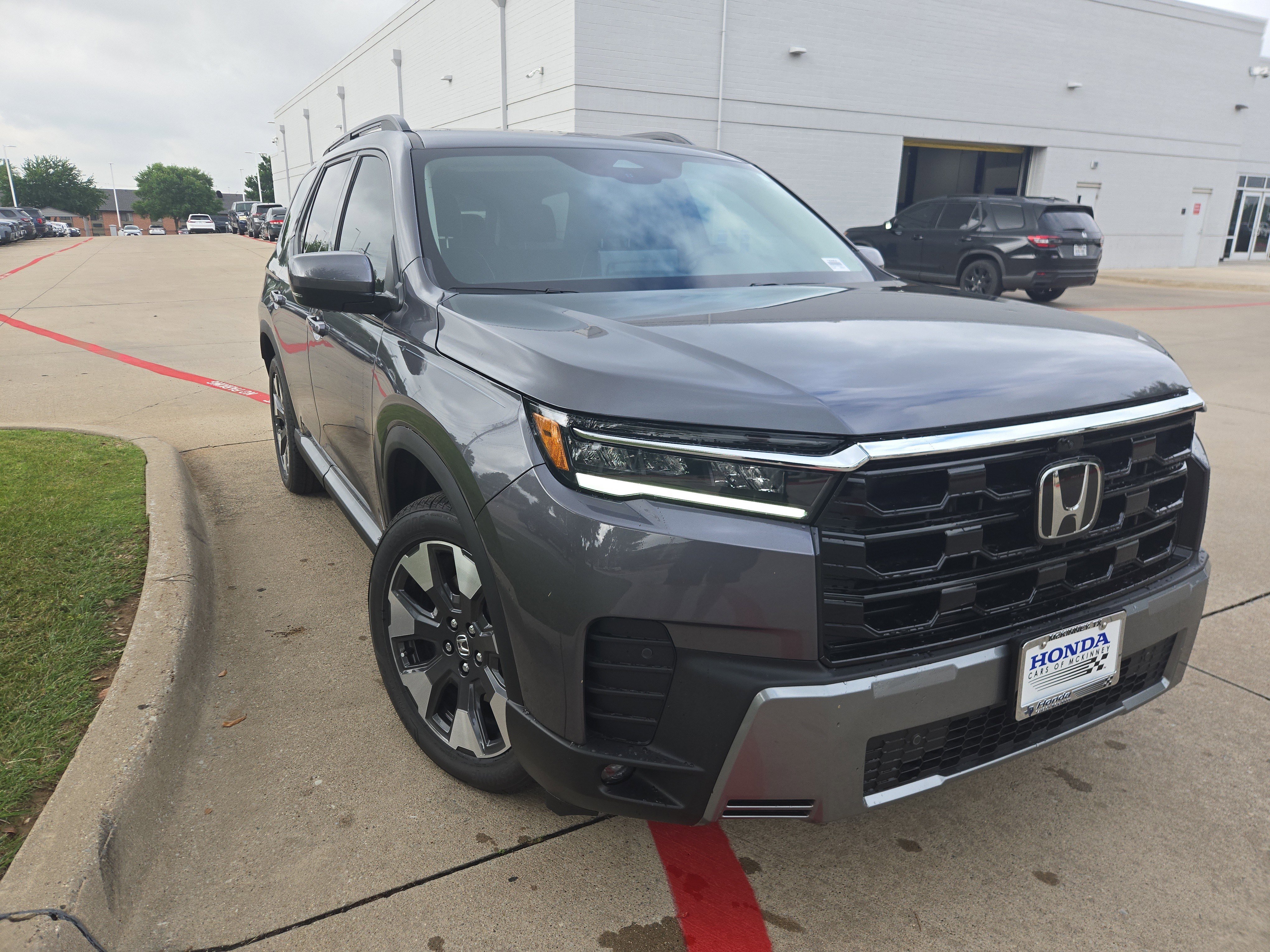 New 2026 Honda Pilot Elite image 2