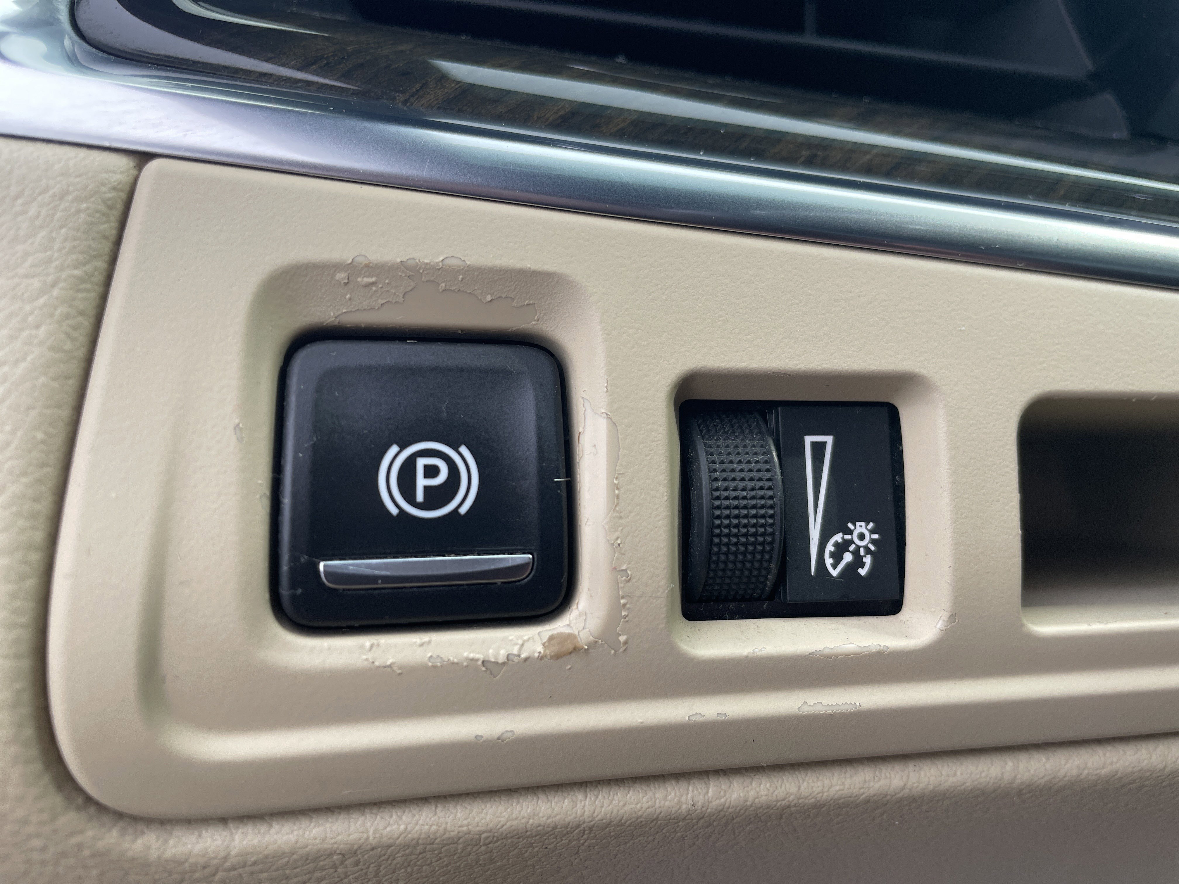 Used 2018 Cadillac XT5 FWD image 26