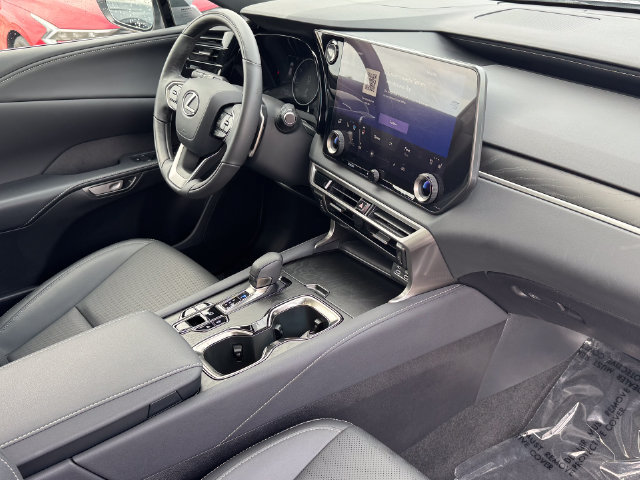 Used 2024 Lexus RX 350 Premium w/ Cold Area Package AWD/4WD image 10