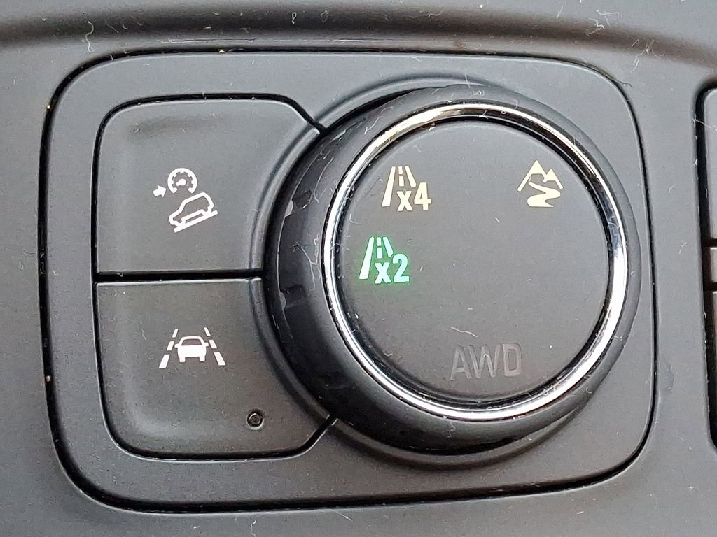 Used 2023 GMC Terrain SLE w/ Driver Convenience Package image 23