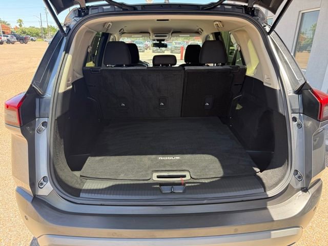 Certified 2023 Nissan Rogue SV FWD image 31