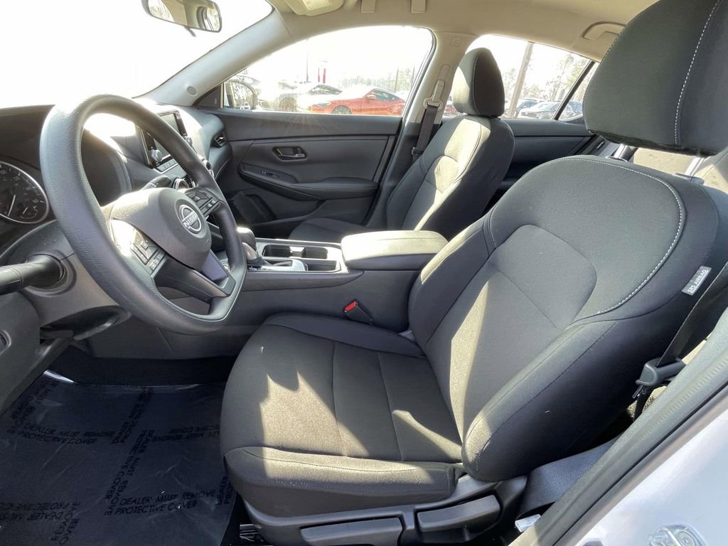 Used 2025 Nissan Sentra S image 13