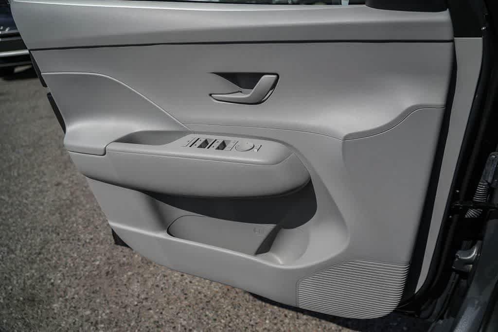 Used 2024 Hyundai Kona SEL FWD image 20