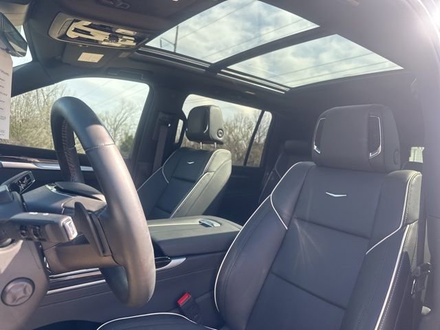Certified 2025 Cadillac Escalade ESV Premium Luxury w/ LPO, Floor Liner Package image 23
