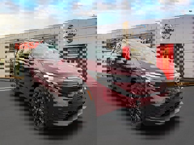 New 2026 Nissan Leaf Platinum+ w/ Cargo Package (Platinum+) image 1