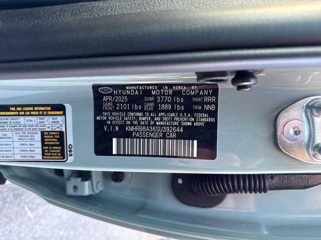 Used 2025 Hyundai Venue SE image 23