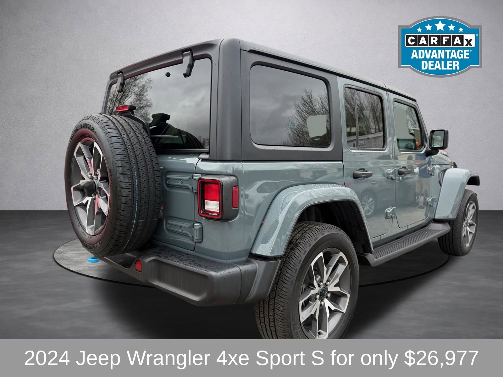 Used 2024 Jeep Wrangler Unlimited w/ Convenience Group image 3