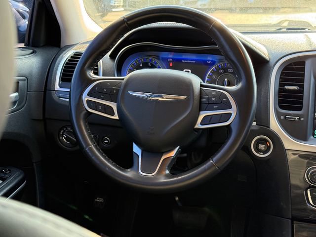 Used 2020 Chrysler 300 Touring w/ Sport Appearance Package image 27