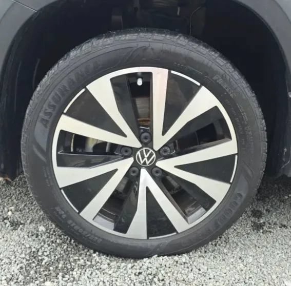 Used 2023 Volkswagen Taos SE w/ Panoramic Sunroof Package FWD image 51
