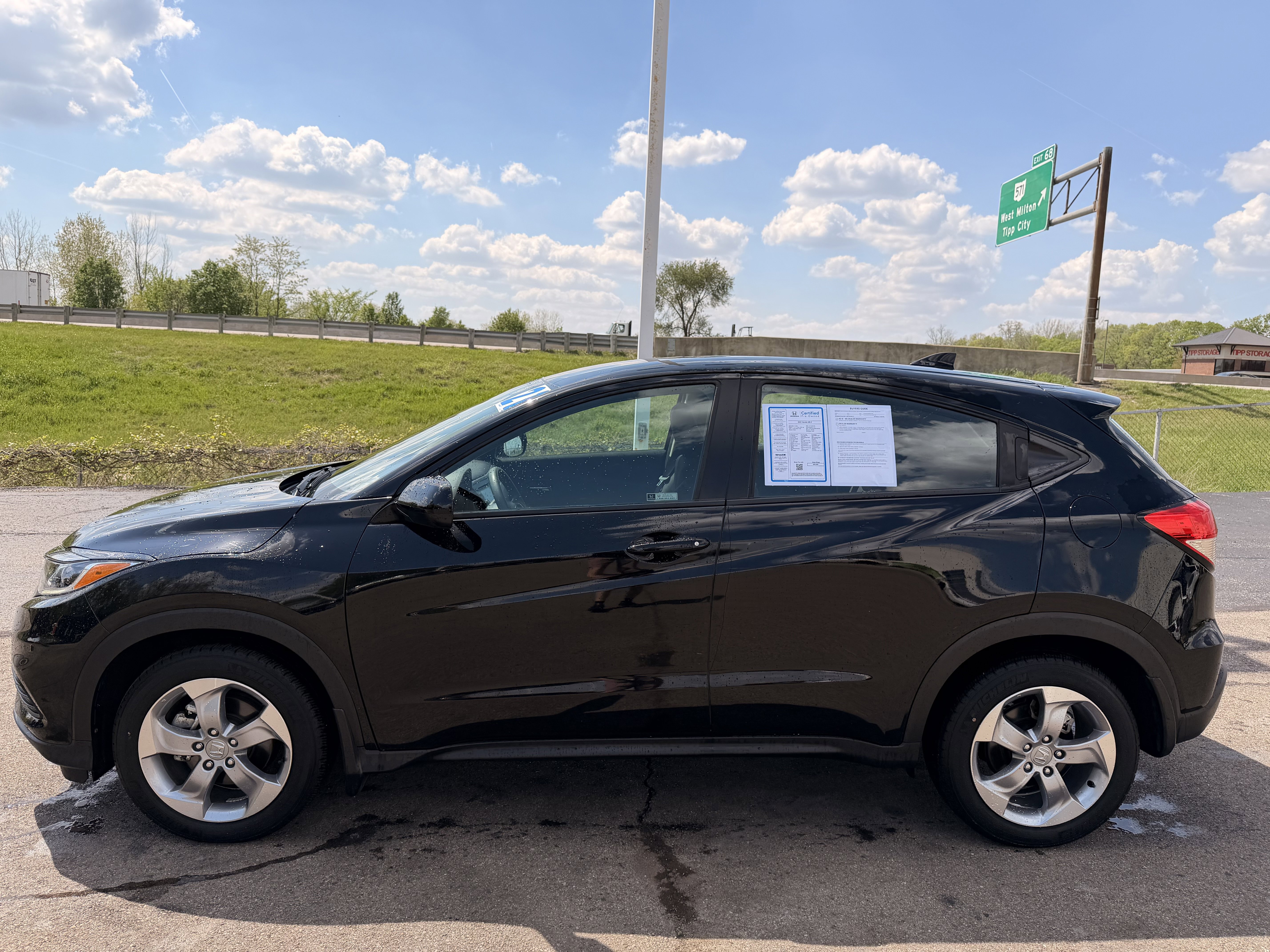 Used 2021 Honda HR-V LX image 6