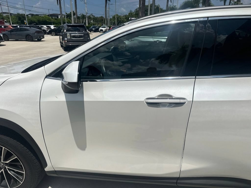 Used 2025 Lexus NX 350h AWD w/ Accessory Package (Z2) image 6