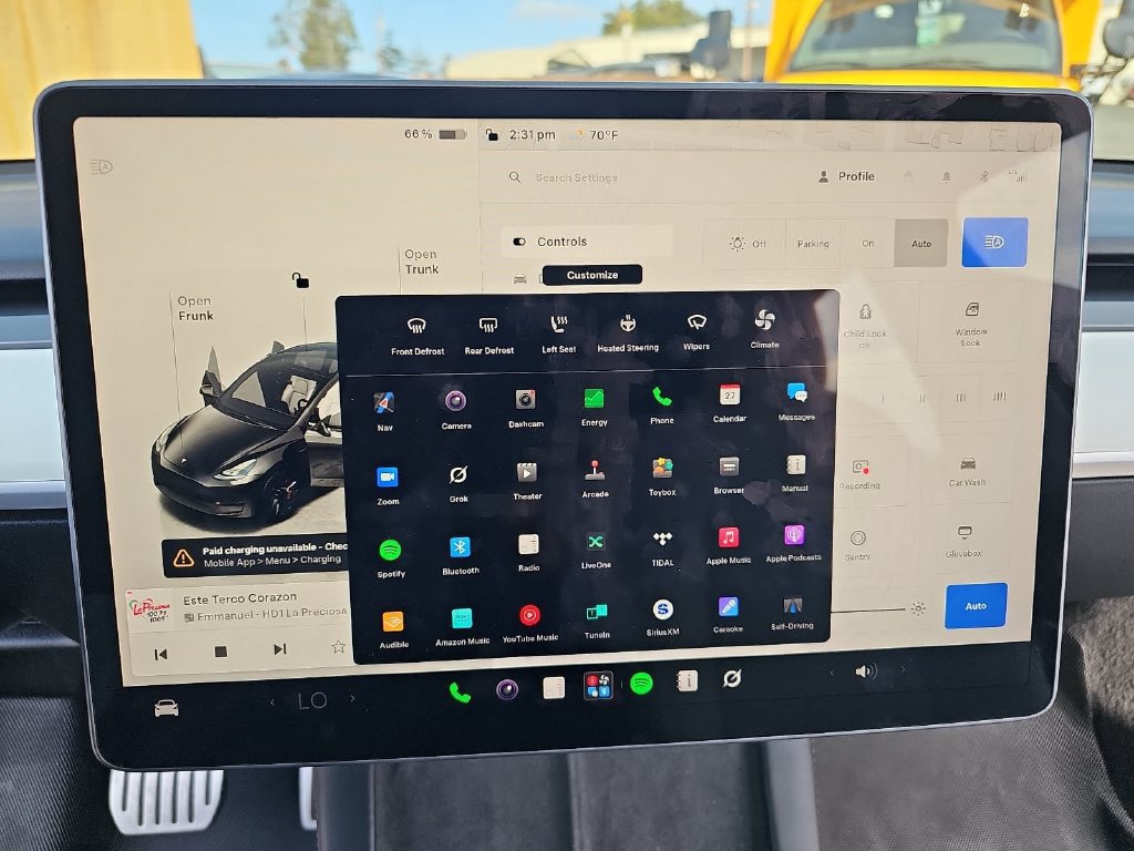 Used 2022 Tesla Model Y Performance AWD/4WD image 23