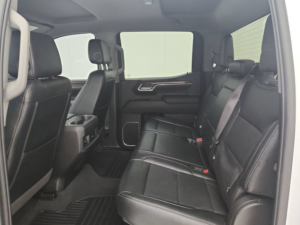 Used 2024 Chevrolet Silverado 1500 RST AWD/4WD image 31
