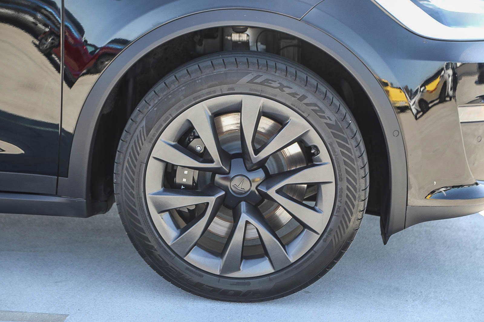 Used 2023 Tesla Model X AWD/4WD image 10