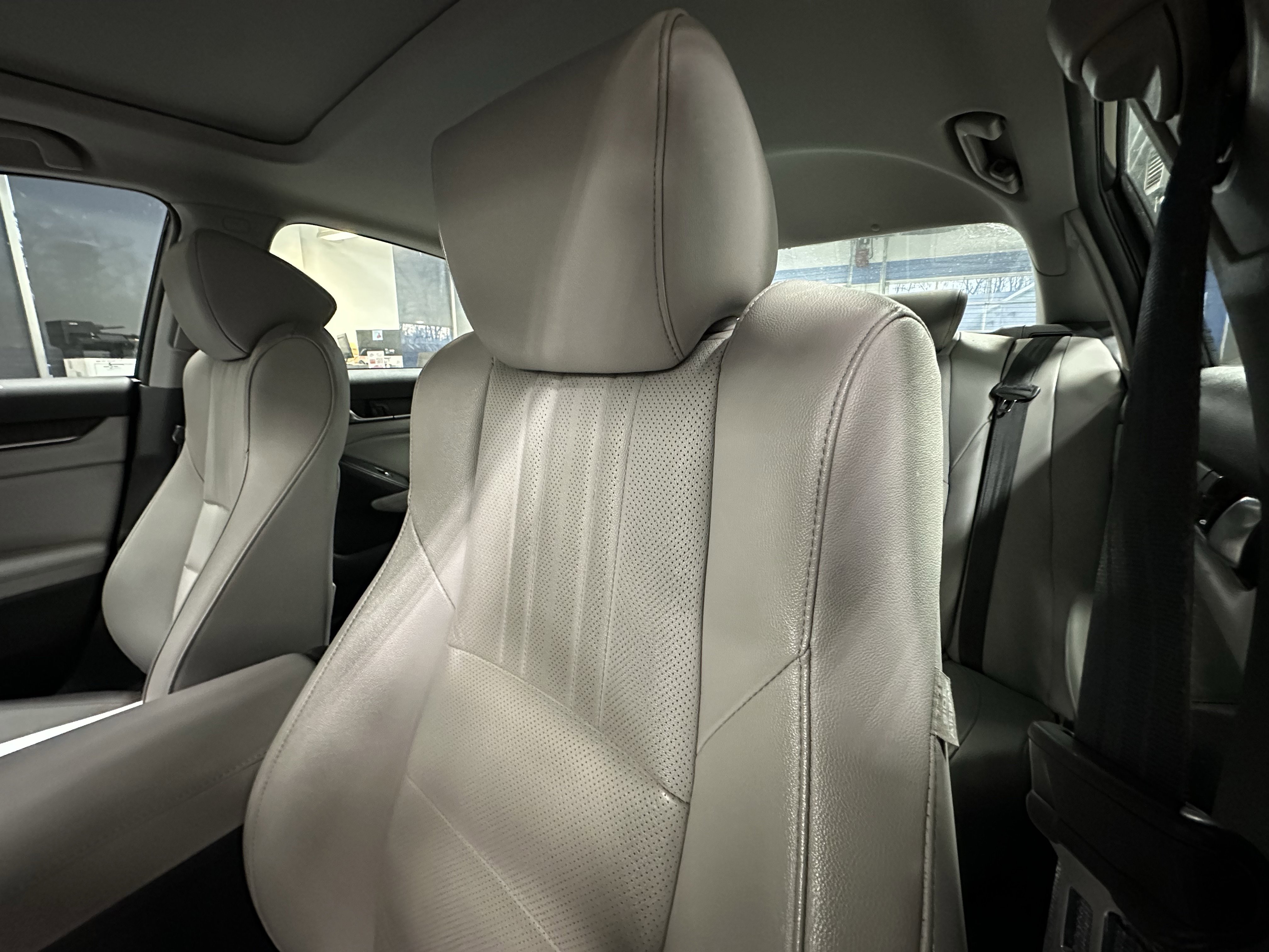 Used 2020 Honda Accord EX-L image 10