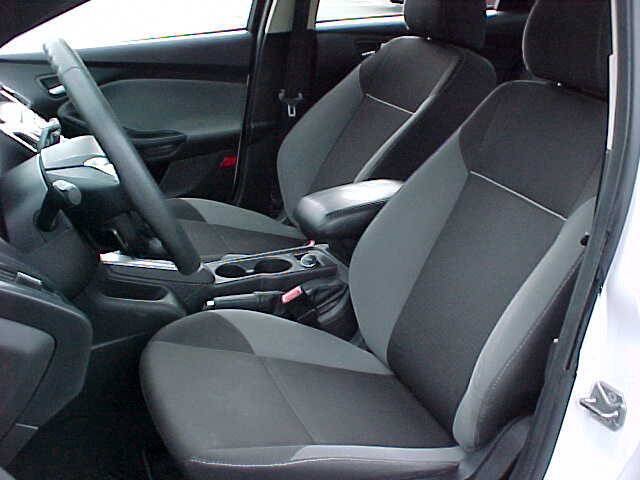Used 2013 Ford Focus SE w/ Interior Protection Pkg FWD image 13