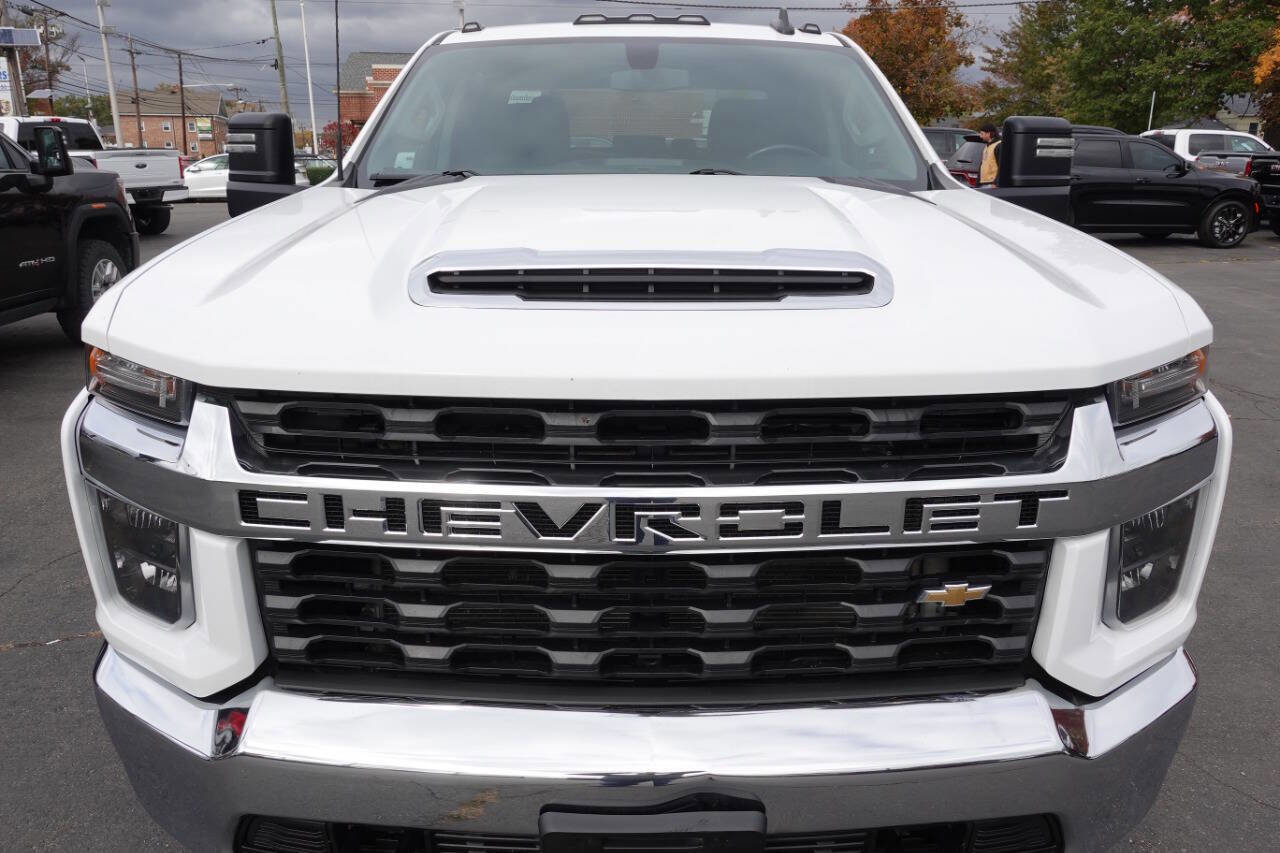 Used 2023 Chevrolet Silverado 2500 LT w/ Snow Plow Prep/Camper Package image 6