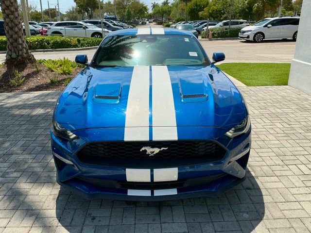 Used 2022 Ford Mustang Coupe image 2