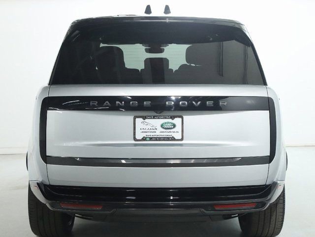 Certified 2025 Land Rover Range Rover SE image 7