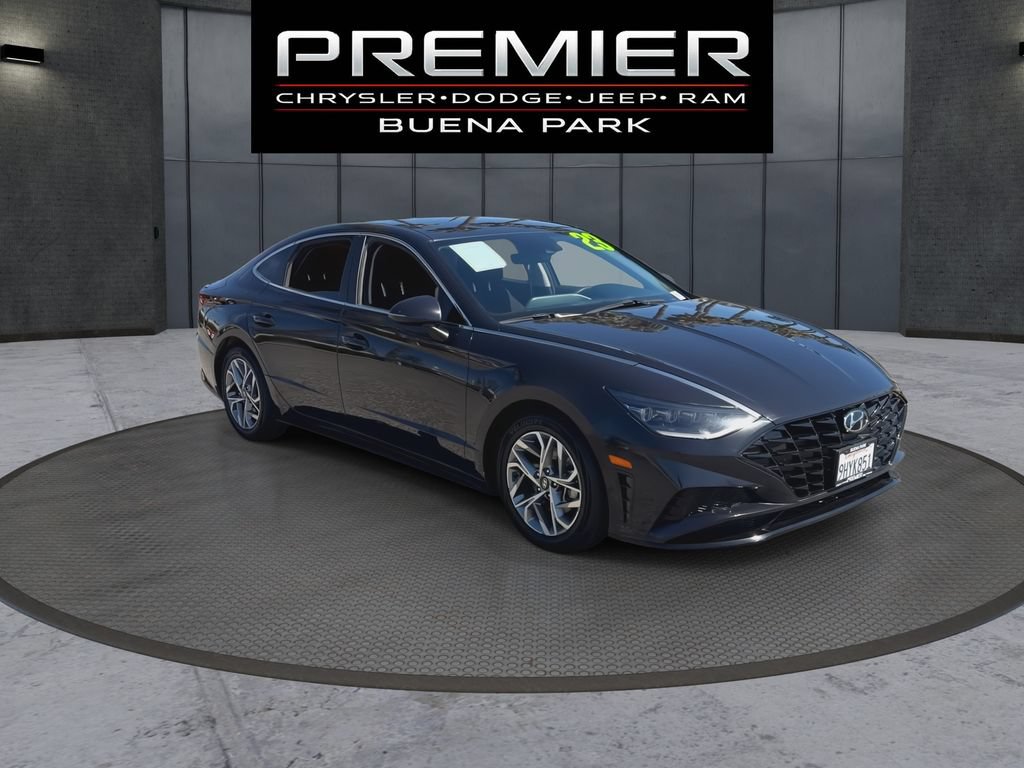 Used 2023 Hyundai Sonata SEL FWD image 3