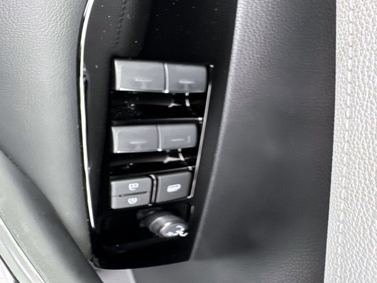 Used 2025 Toyota Corolla XSE image 8