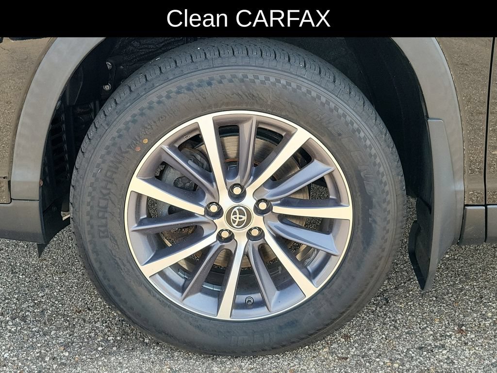 Used 2019 Toyota Highlander XLE AWD/4WD image 5