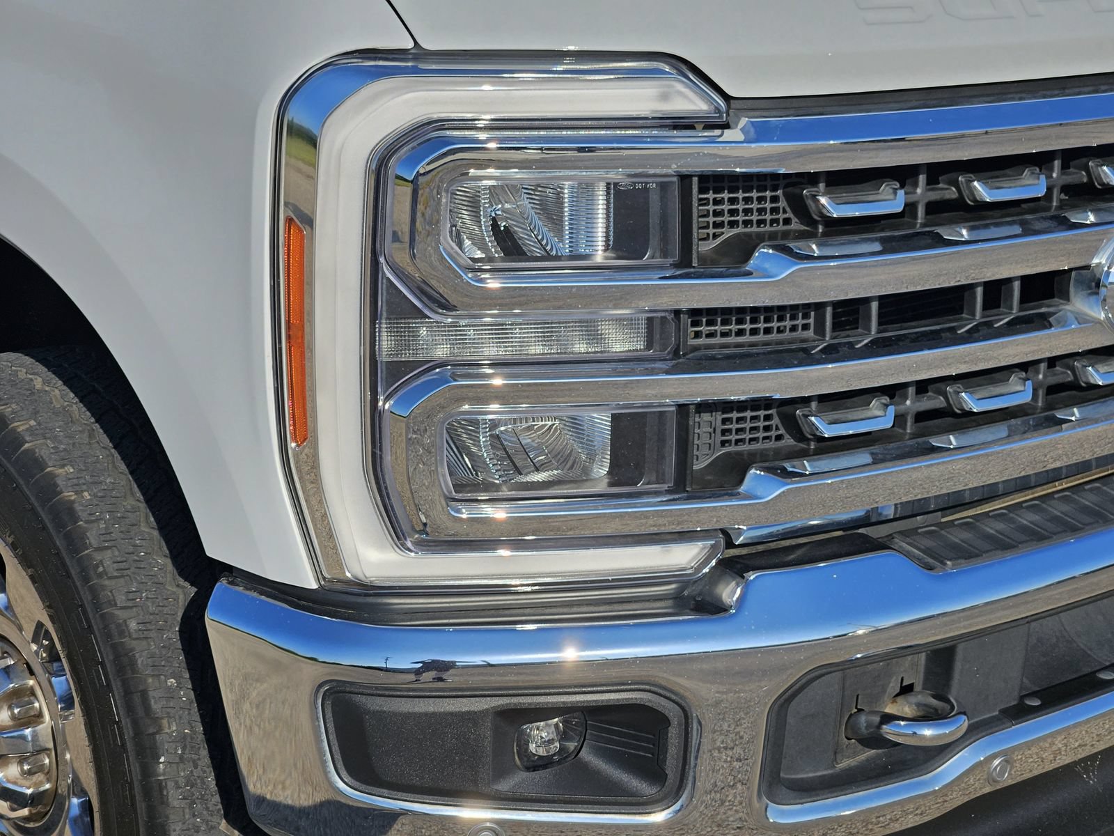 Used 2023 Ford F350 Lariat w/ Lariat Ultimate Package AWD/4WD image 10