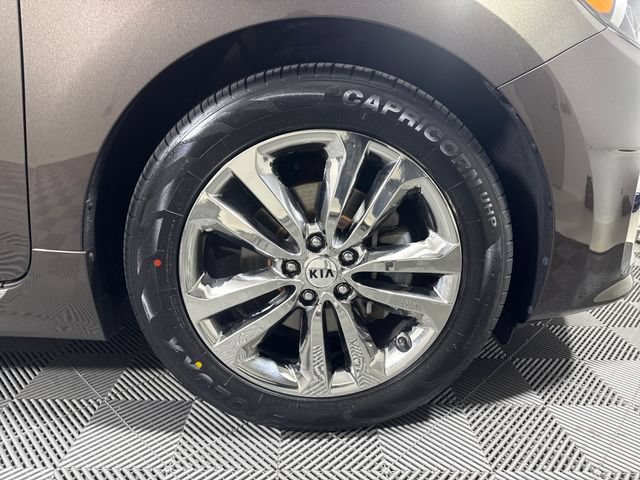 Used 2017 Kia Sedona SX Limited FWD image 11