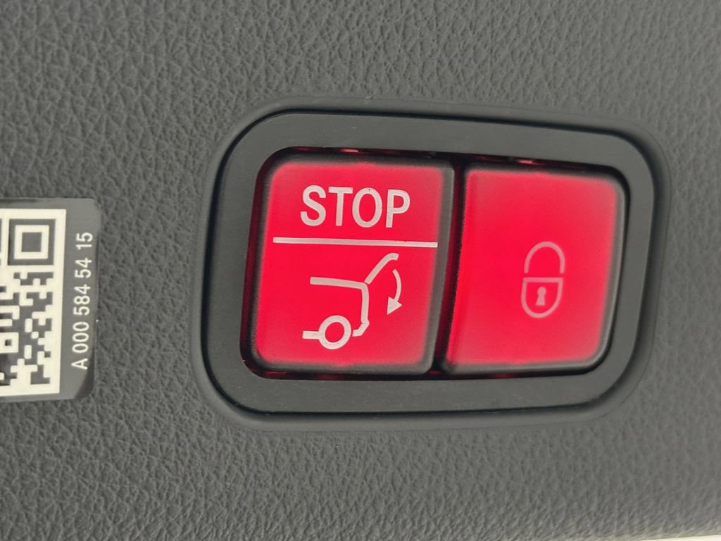 Certified 2025 Mercedes-Benz GLC 300 image 21