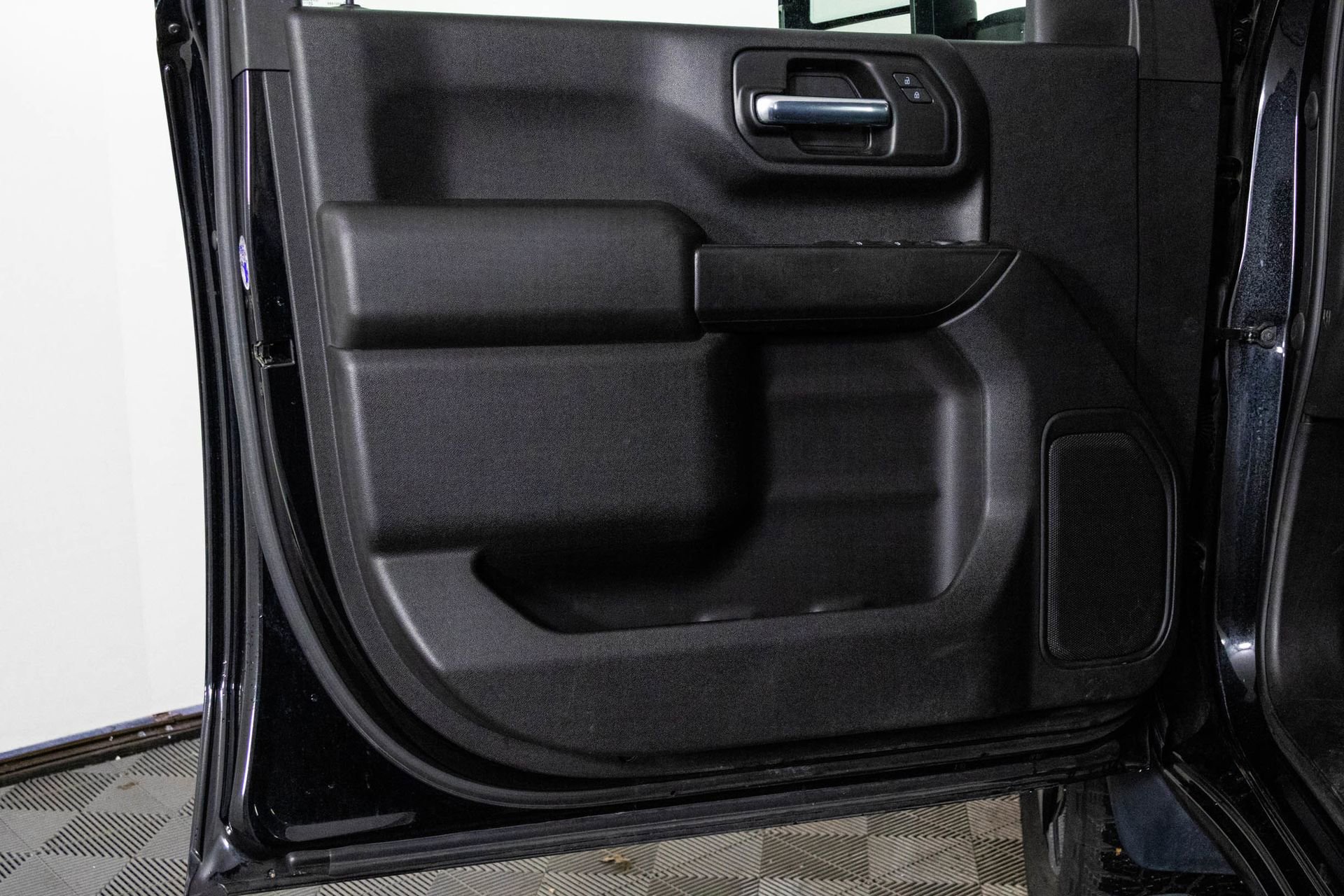 Used 2020 Chevrolet Silverado 2500 Custom w/ Custom Value Package image 30