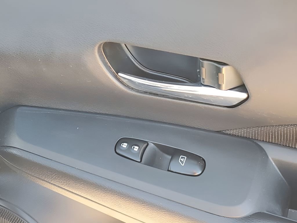 Used 2022 Nissan Kicks SV image 46