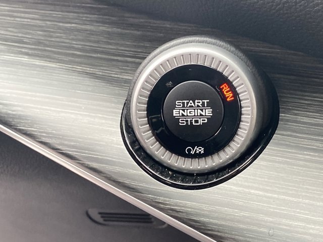 Used 2023 Jeep Wagoneer Series III w/ Preferred Equipment Group image 17