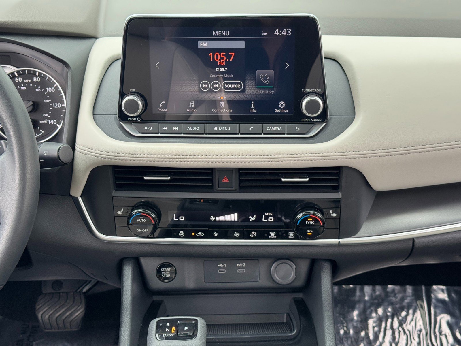 Used 2024 Nissan Rogue SV w/ SV Premium Package image 21