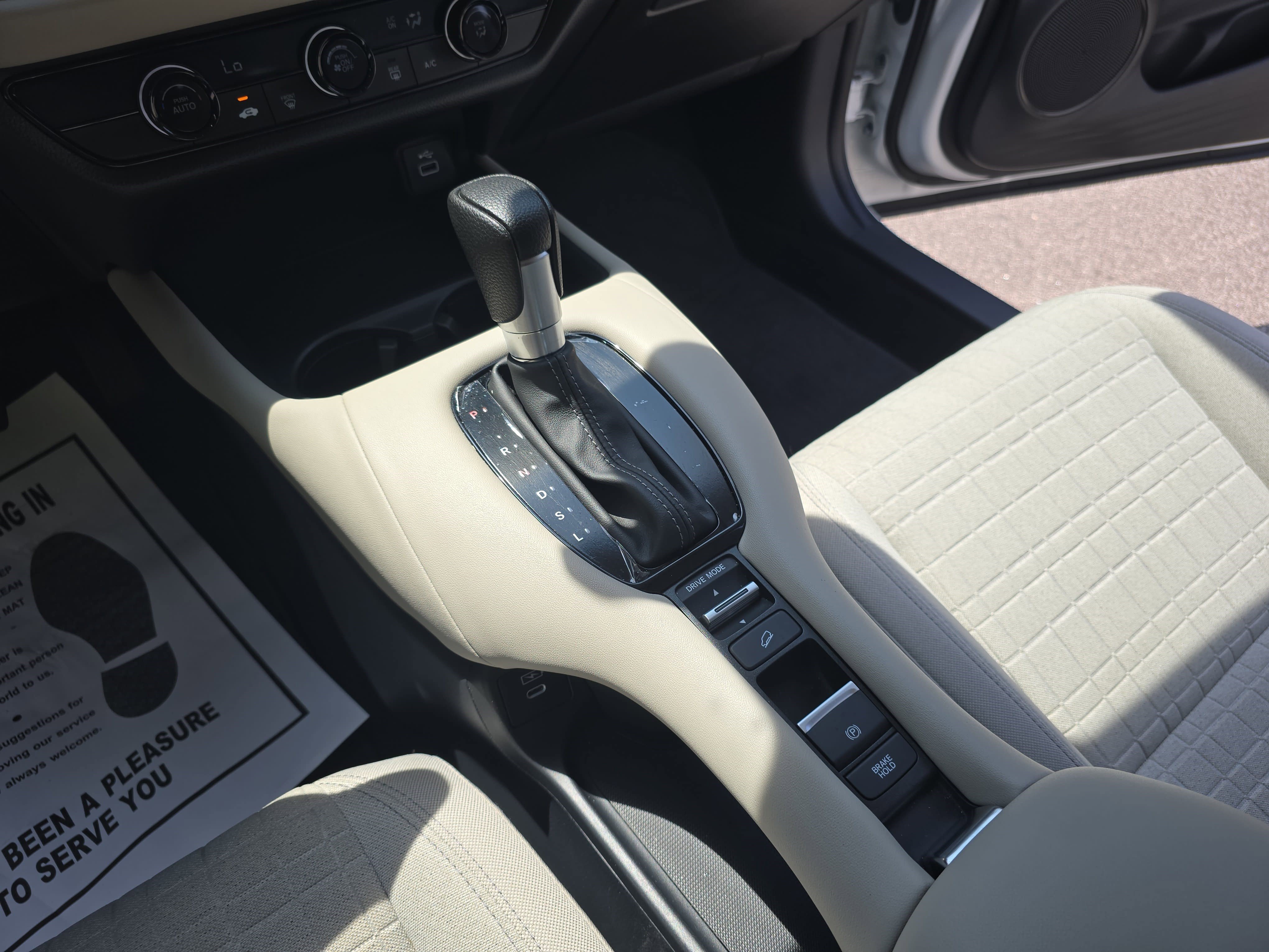 Used 2024 Honda HR-V LX image 23