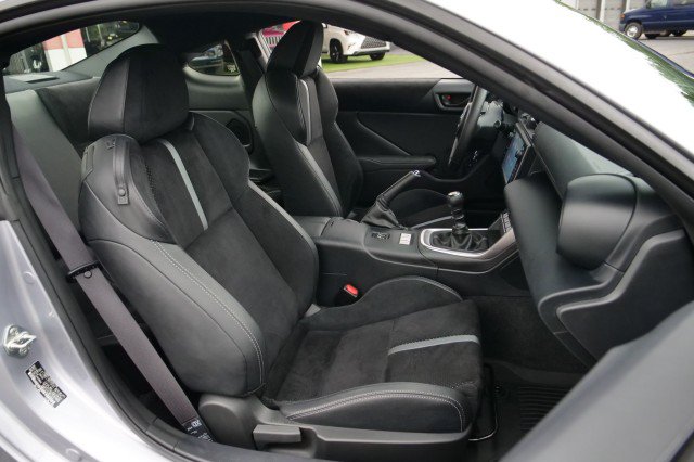 Used 2024 Toyota GR86 Premium RWD image 32