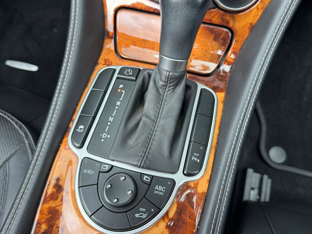 Used 2012 Mercedes-Benz SL 550 image 29