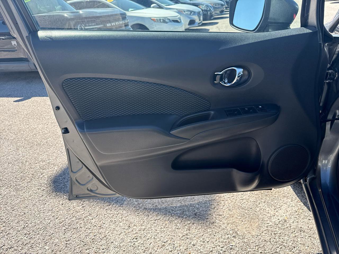 Used 2018 Nissan Versa Note SV image 11