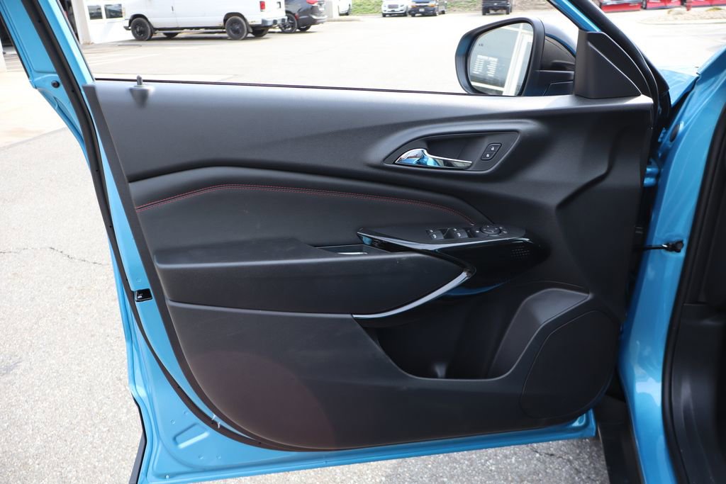 New 2026 Chevrolet Trax RS image 7