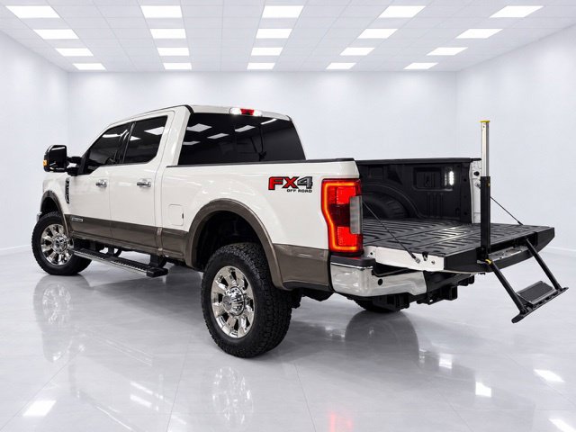 Used 2019 Ford F250 Lariat w/ Lariat Ultimate Package AWD/4WD image 18