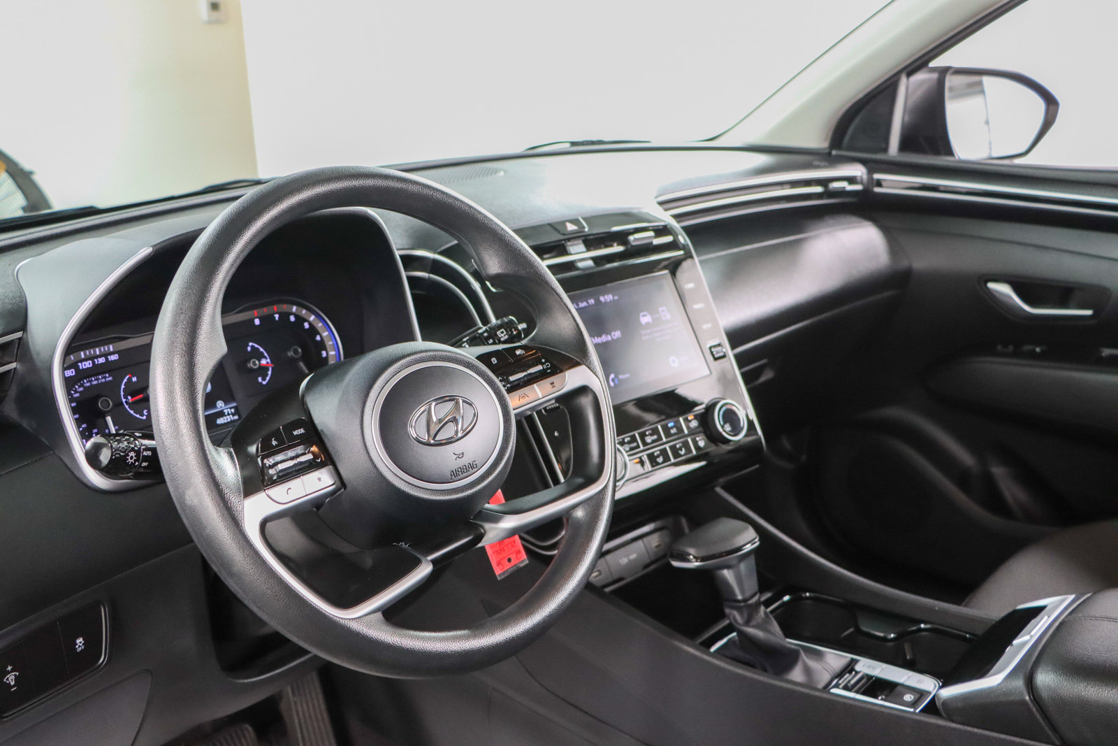Used 2023 Hyundai Tucson SE FWD image 22