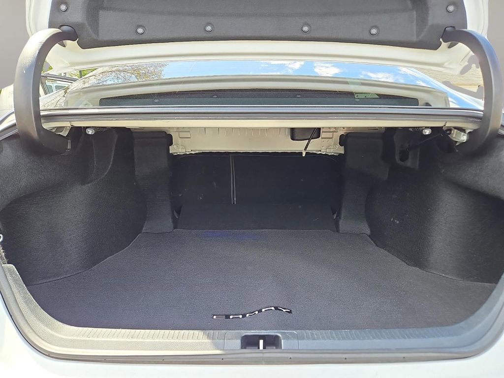 Used 2018 Toyota Camry XSE FWD image 28