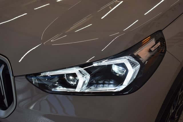 New 2026 BMW X1 xDrive28i w/ Technology Package AWD/4WD image 15