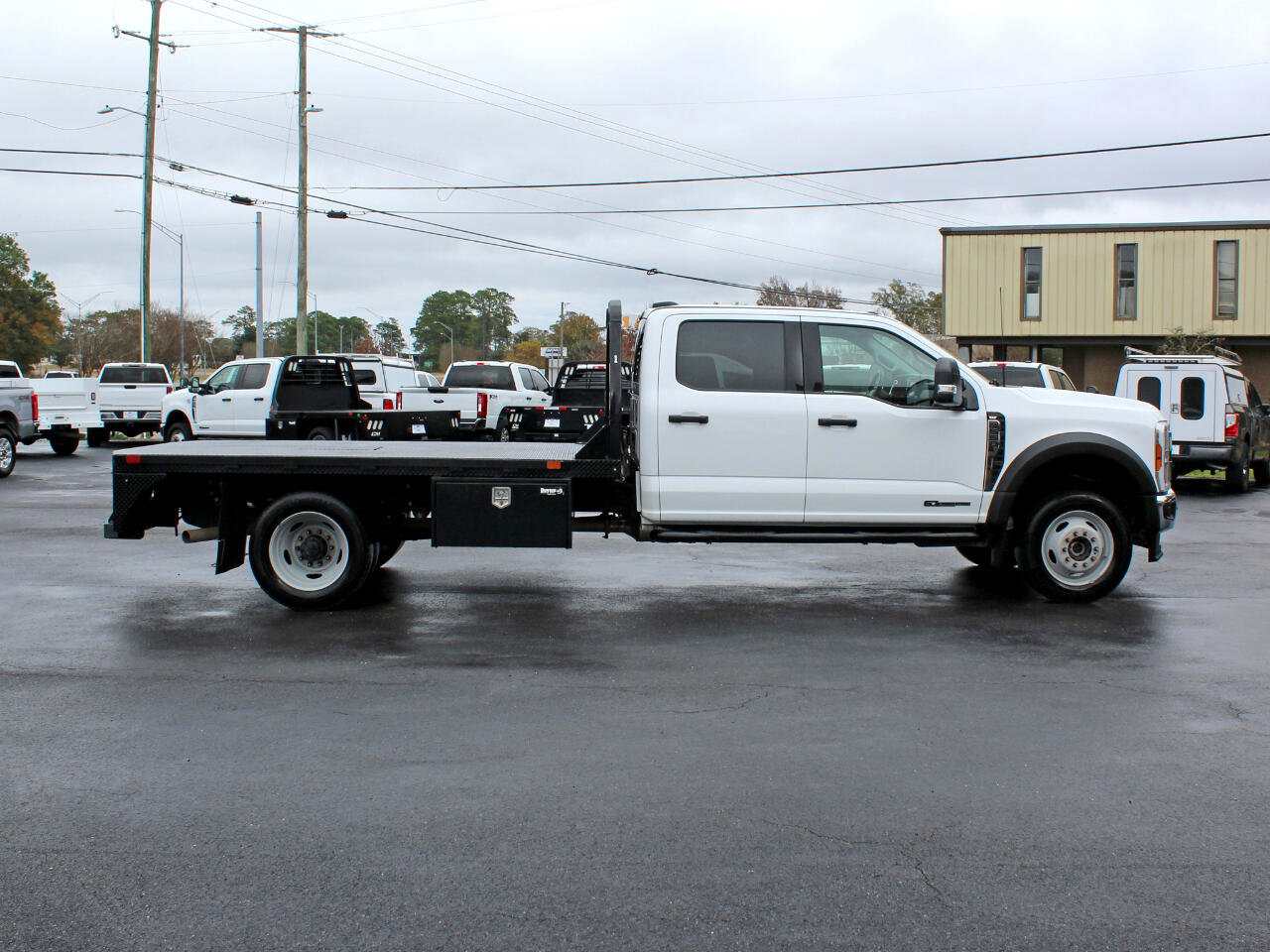 Used 2024 Ford F550 4x4 Crew Cab Super Duty w/ XLT Value Package image 7